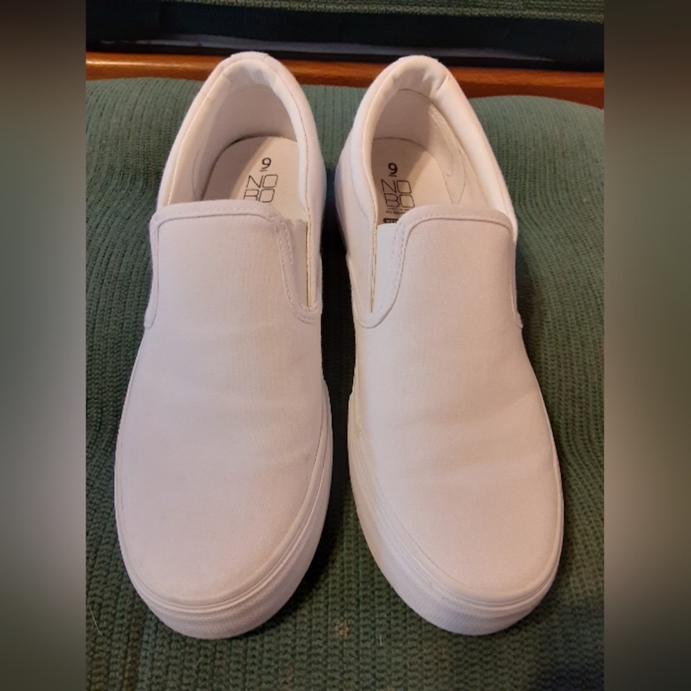 Womens slip on shoes. Size 9.
